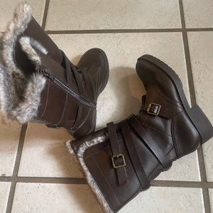 Junior or woman boots